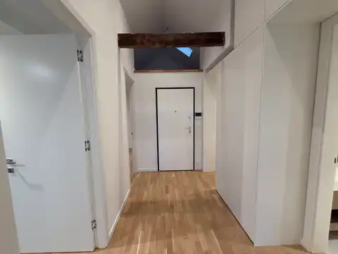 Zagreb, Srebrnjak - moderan trosoban stan u potkrovlju