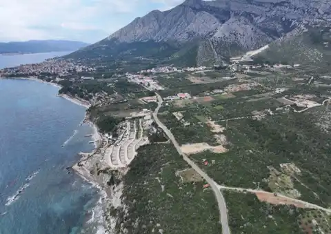 INVESTITIONSMÖGLICHKEIT – LANDWIRTSCHAFTLICHE GRUNDSTÜCKE AN DER AUTOBAHN
