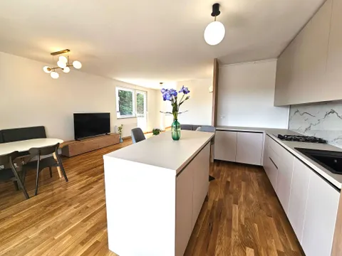 Zagabria, Pantovčak - Appartamento di quattro locali con terrazza + garage 118 m2, Primo affitto