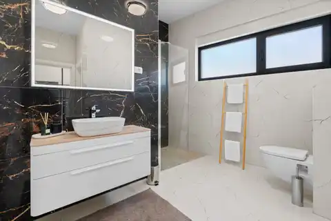 Вилла 300 м², Стивашница — 100 м до моря, инфинити бассейн