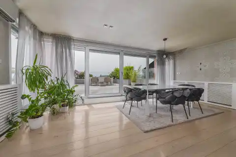 Záhreb, Sveti Duh - Moderný päťizbový byt 150 m2