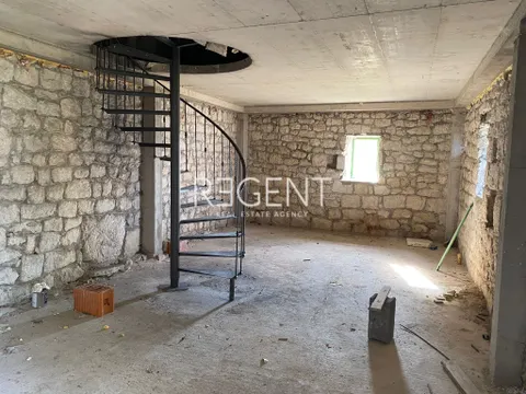 Split, Podstrana - Kamienny dom z widokiem na morze