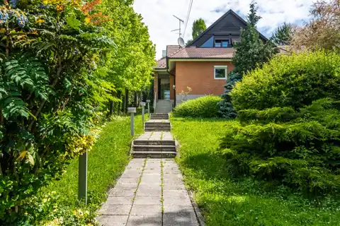 Zagreb, Šestine - obiteljska kuća sa predivnim vrtom