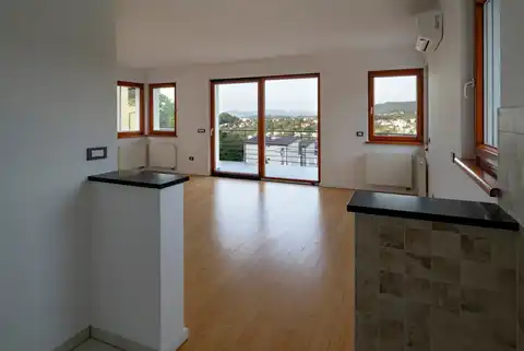 Stan 212 m², Šestinski vrh — dupleks, terasa, garaža