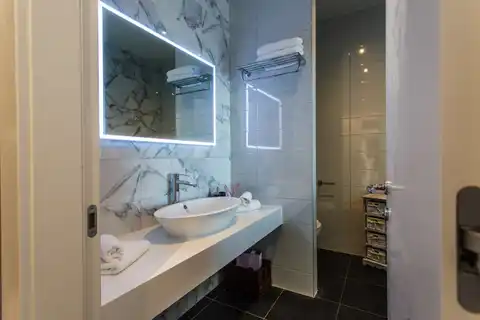 Vila 232 m², Kaštel Stari — 4SS, grijani bazen, pogled na more