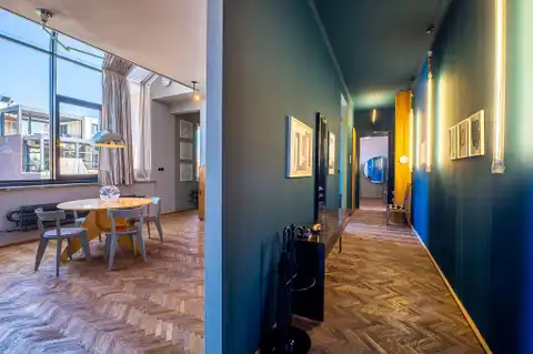 Zagreb, Masarykova – Artistic duplex with 6-meter ceilings
