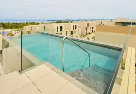 Istria, Petram Resort – vila 455 m², výhľad na more, záhrada, strešný bazén