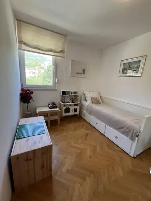 Solin, Sv. Kajo - Appartamento di tre stanze con loggia e vista mare