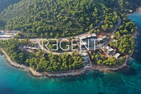 Staré Mesto, Hvar - stavebný pozemok v prvom rade pri mori