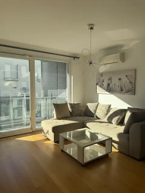 Split, Spinut – jednosoban stan s garažom i lođom blizu centra