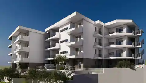 Trogir, Seget Donji - Trosoban stan s pogledom na more u novogradnji