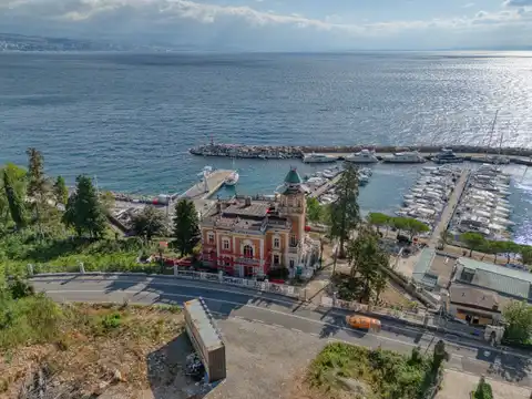 Ičići, Opatijska rivijera – povijesna vila s pogledom na more