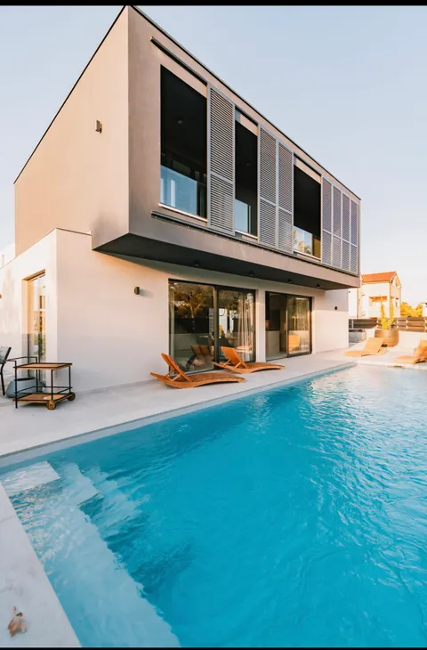 Šibenik, Vodice - Moderní vila, novostavba 200 m2