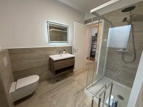 Zagreb, Center - Štirisobno stanovanje za najem