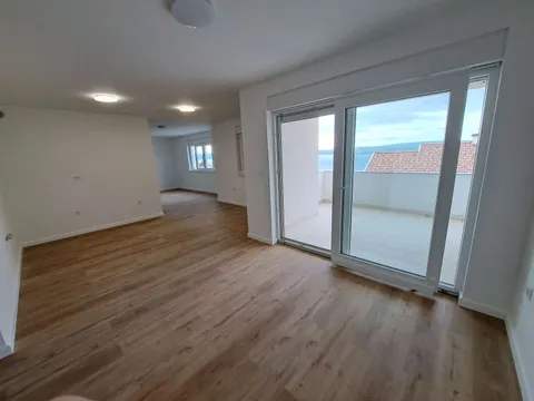 Crikvenica - Četverosoban stan s dvije terase 123 m2, novogradnja