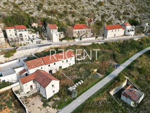 Split, Podstrana - Kamienny dom z widokiem na morze