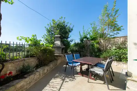 Brač, Mirca - kamenná vila s výhľadom na more, 300m2