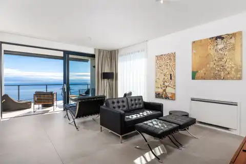 Stan 130 m², pogled na more, terasa i bazen – Opatija, Lovran