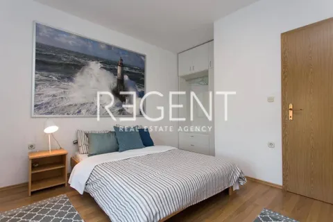 Trogir, Seget Vranjic - Jednopokojový byt nedaleko moře *DLOUHODOBÝ PRONÁJEM*