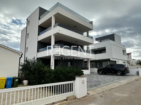 Zadar, Vir - appartement de deux pièces à 50m de la mer 121 m2