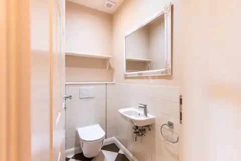 Zagreb, Remete – Prostorno štirisobno stanovanje za najem