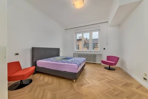 Záhřeb, Náměstí bána Josipa Jelačiće - Čtyřpokojový byt 160 m2 k pronájmu