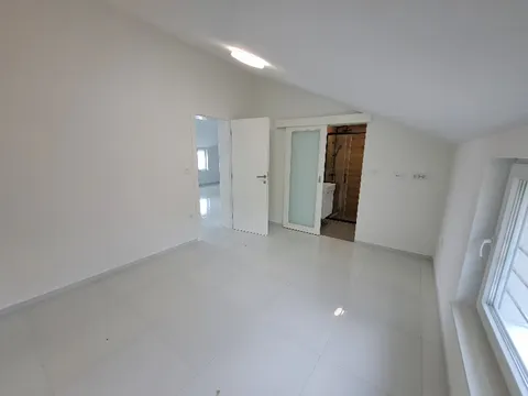 Crikvenica - Četverosoban stan s terasom 110 m2, novogradnja