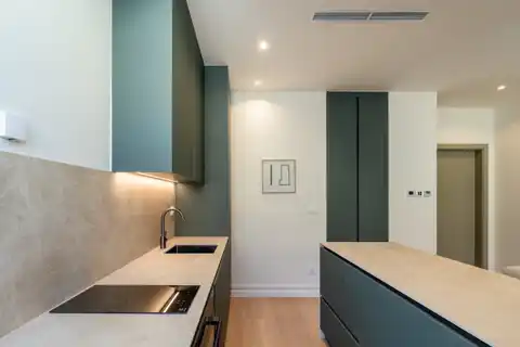 Stan 48 m² za najam — prvi najam, Centar