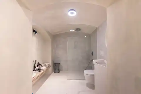 Zagreb, Vinogradska – Dizajnerski dvoetažni stan s vrtom i terasom