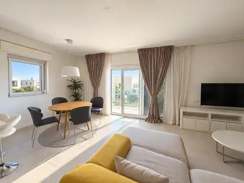 Split, Žnjan – stan 82 m², 2SS, balkon, lift, drugi red do mora