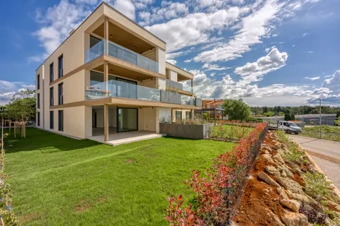 Istra, Novigrad - Dvosoban apartman u luksuznom stambenom kompleksu 60 m2