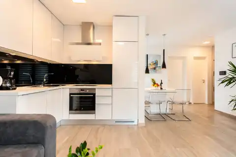 Podstrana, Sita – 55 sqm, two bedrooms, loggia, parking