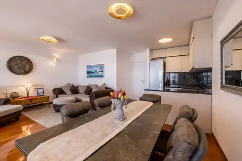 Spalato, Žnjan - Appartamento trilocale con loggia e vista mare