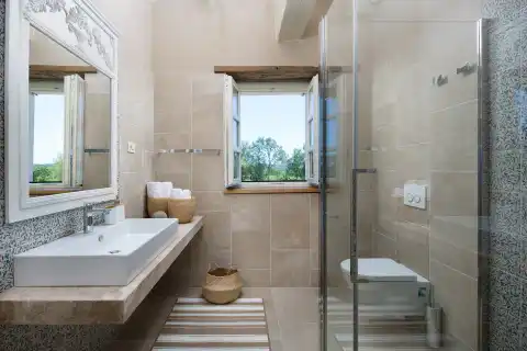 Istria, Poreč - Attractive stone villa with a tennis court and a swimming pool