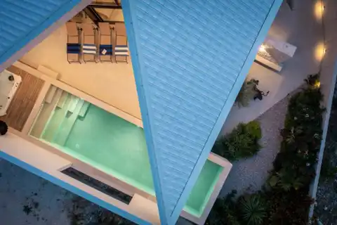 Brač - Moderna vila s bazenom, jacuzzijem i saunom