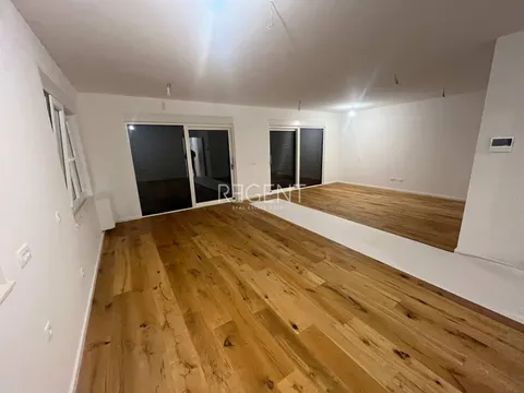 Zadar, Sukošan - Luksusowy czteropokojowy apartament z basenem 160 m2 nowy budynek