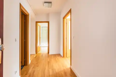 Zagreb, Remete – Trosoban stan 82 m² s loggiom