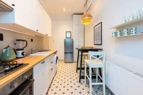 Zagreb, centar - Potpuno renoviran dvosoban stan, najam