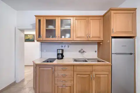 Rogoznica, Ražanj - Kamena villa s bazenom i pogledom na more