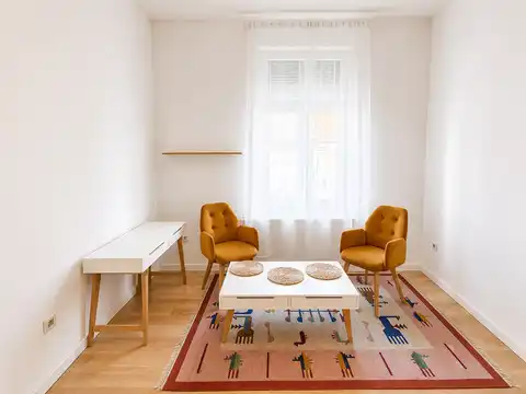 Zagreb, Donji grad – byt 88 m² na prenájom, 3-izbový, 3. poschodie, zrekonštruovaný