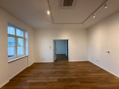 Загреб, Центр - коммерческое/жилое помещение в самом центре города.