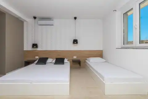 Makarska, Baška Voda - Apartamentowiec z 18 jednostkami mieszkalnymi