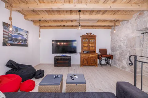 Krk - Luxusná vila na prenájom 135 m2