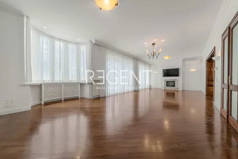 Záhreb, Tuškanac - Luxusný byt so záhradou 250 m2, prenájom
