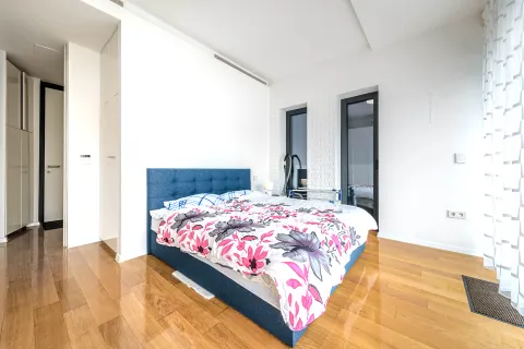 Zagreb, Ban Centar - Luksuzan dvosoban stan 62 m2