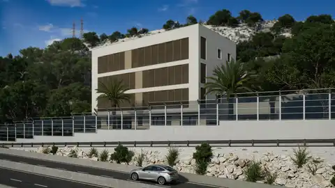 Split, Klis - Trosoban stan sa dva balkona