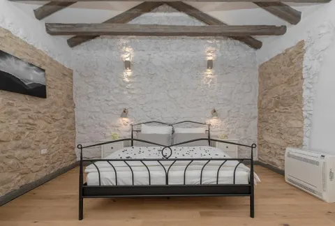 Crikvenica - Bajkovita kamena vila 200 m2