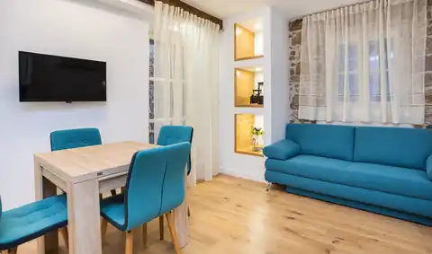 Šibenik, centrum – zrekonstruovaný kamenný dům se třemi apartmány