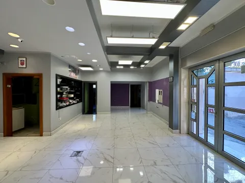 Split, centar - poslovni prostor za razne namjene 137 m2