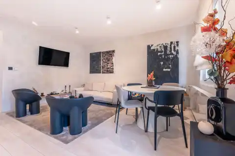 Zagreb, Vinogradska – Dizajnerski dvoetažni stan s vrtom i terasom